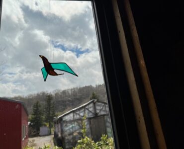 手作りでガラスの小鳥